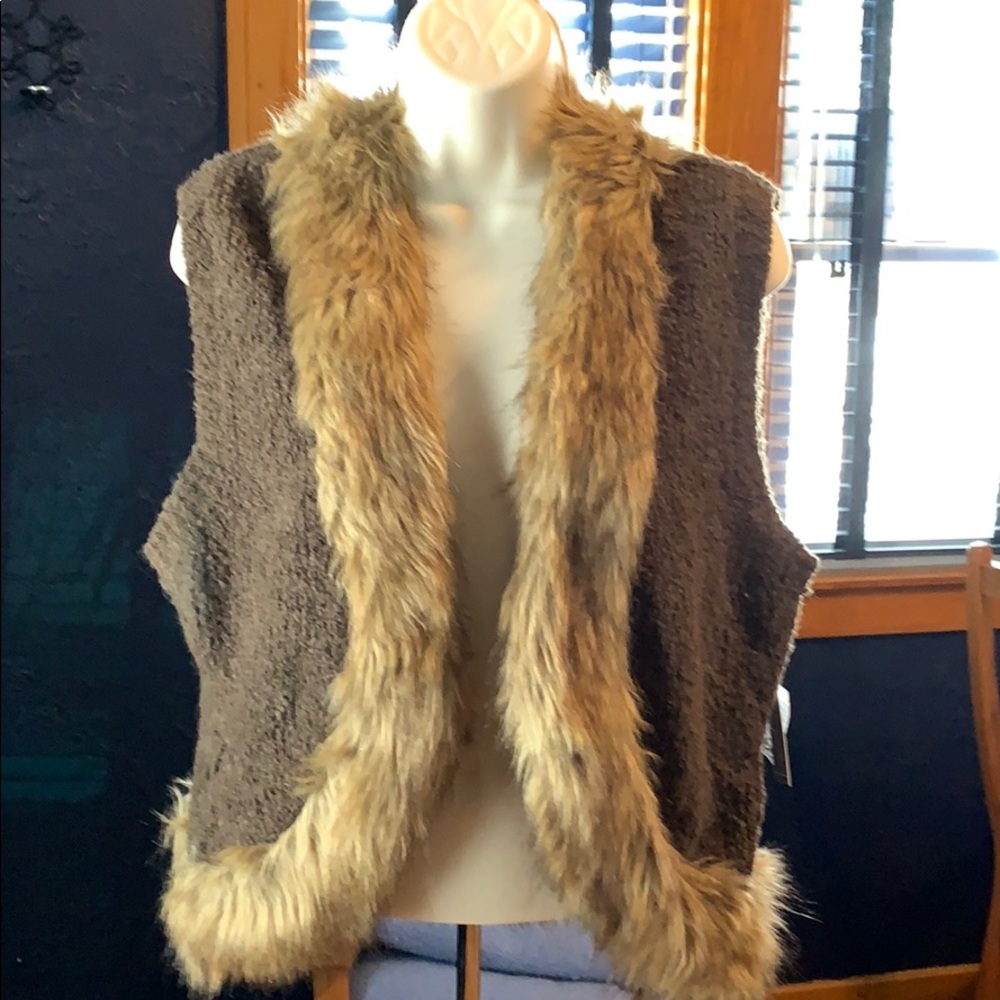 Women’s faux fur lined fashion vest